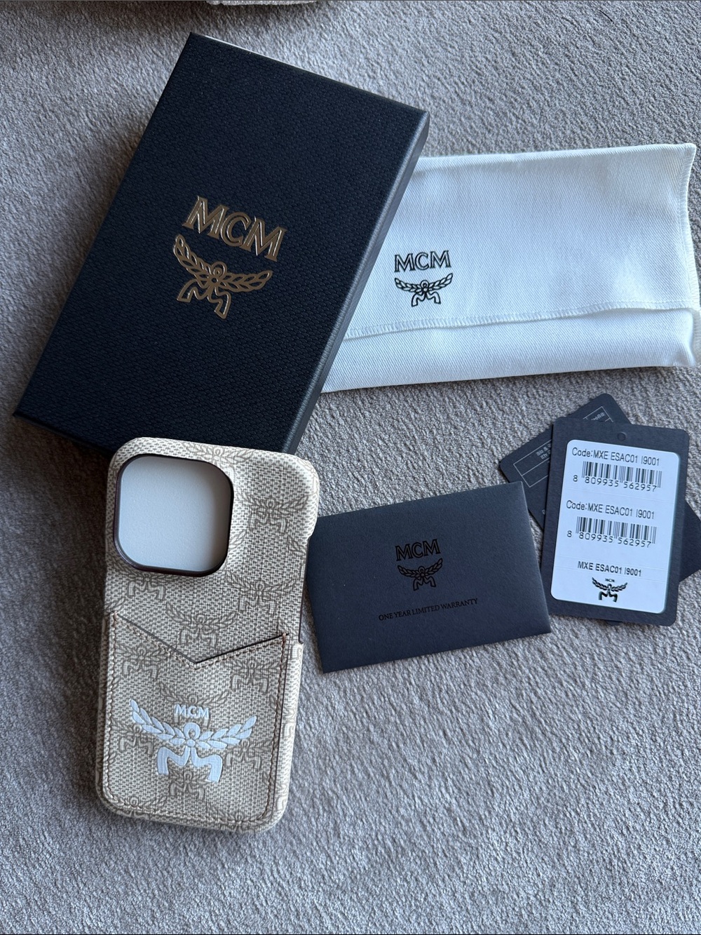 MCM Beige Logo Card Pocket iPhone 15 Pro Case NWT